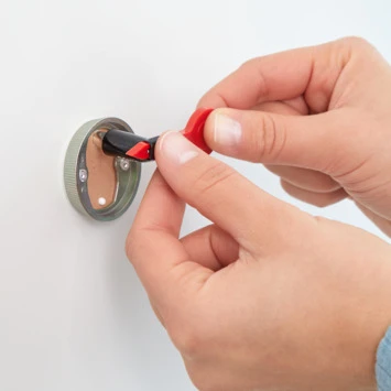 Tesa Toiletrolhouder Smooz Met Deksel - Afbeelding 4